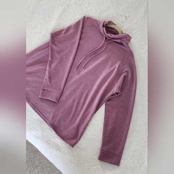 32 Heat Sweater | XXL | Cowl Neck - Picture 3 of 3